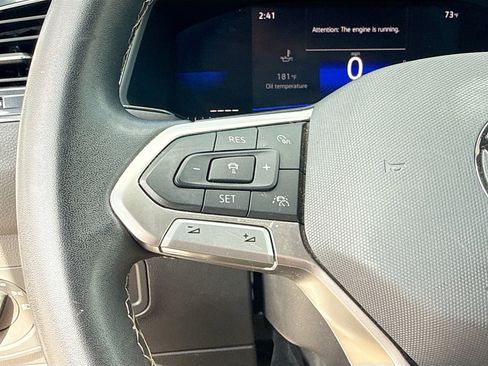 Used 2023 Volkswagen Tiguan SE R-Line image 34