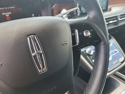Used 2022 Lincoln Corsair Reserve w/ Luxury Package AWD/4WD image 25