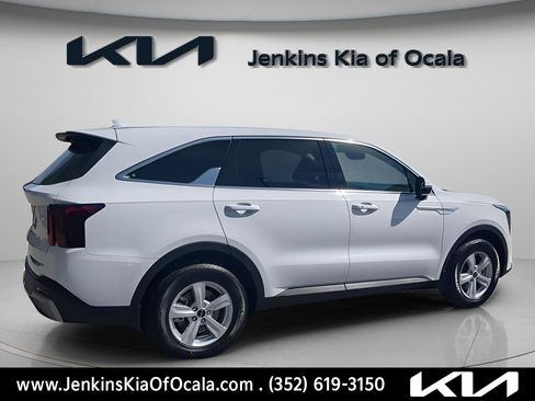 New 2026 Kia Sorento LX image 3
