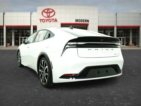 New 2026 Toyota Prius Plug-In Hybrid image 4