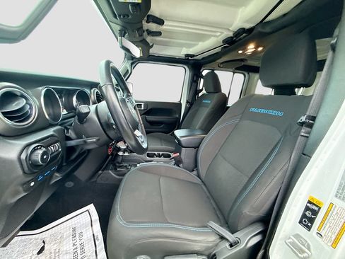 Used 2022 Jeep Wrangler Unlimited Rubicon 4xe AWD/4WD image 24