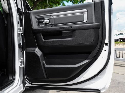 Used 2022 RAM 1500 Classic SLT RWD image 44