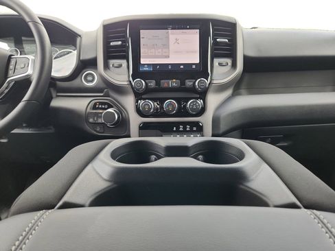 New 2026 RAM 1500 Express AWD/4WD image 16