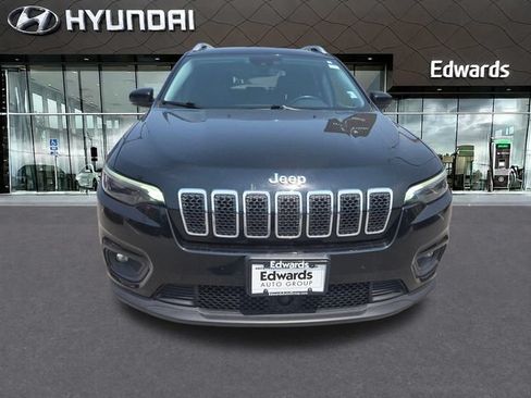 Used 2021 Jeep Cherokee Latitude Plus AWD/4WD image 2
