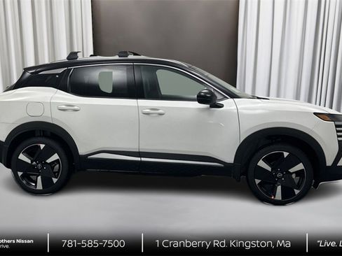 New 2026 Nissan Kicks SR w/ SR Premium Package image 4