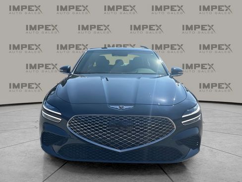 Used 2025 Genesis G70 2.5T image 8