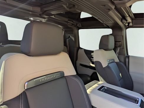 New 2026 GMC Hummer EV 4x4 Crew Cab image 20