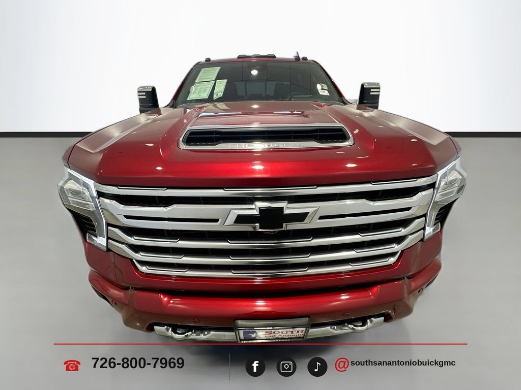 Certified 2024 Chevrolet Silverado 2500 High Country w/ High Country Premium Package AWD/4WD image 2