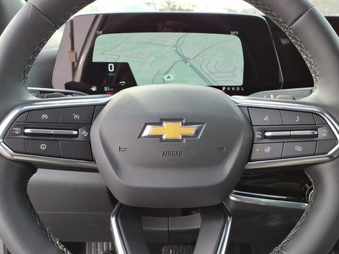 New 2026 Chevrolet Equinox LT w/ LPO, Floor Liner Package image 10