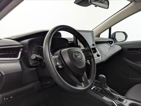Used 2022 Toyota Corolla LE FWD image 23