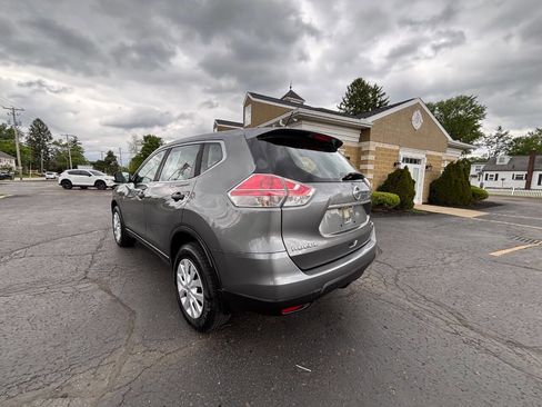 Used 2016 Nissan Rogue S AWD/4WD image 3
