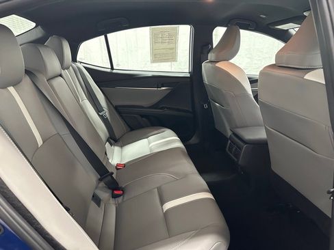 Used 2025 Toyota Camry SE image 55