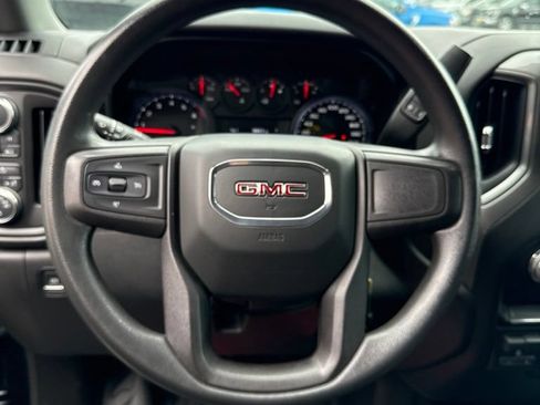 Used 2021 GMC Sierra 1500 4x4 Crew Cab w/ Sierra Value Package image 21