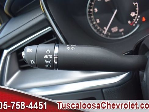 Used 2025 Cadillac XT5 Luxury w/ LPO, Floor Liner Package FWD image 33