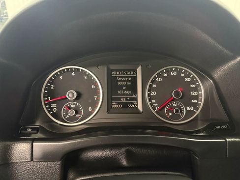 Used 2012 Volkswagen Tiguan SEL FWD image 18