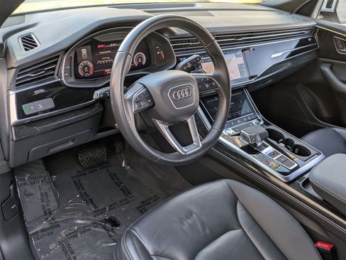Used 2020 Audi Q8 Premium w/ Black Optic Package image 15