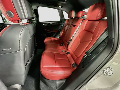 Certified 2026 Porsche Macan AWD/4WD image 24