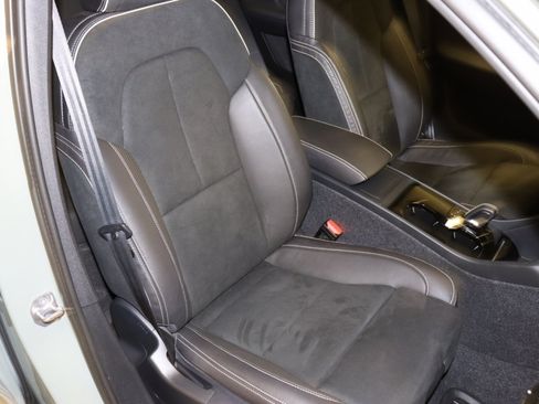 Used 2021 Volvo XC40 P8 Recharge AWD/4WD image 30