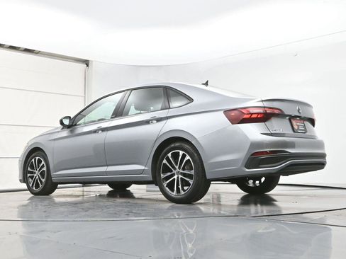 Used 2024 Volkswagen Jetta Sport image 30