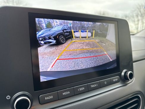 Used 2022 Hyundai Kona SEL w/ Cargo Package AWD/4WD image 18