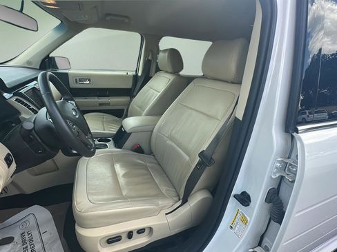 Used 2019 Ford Flex SEL w/ Equipment Group 202A FWD image 17