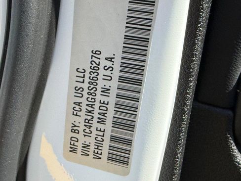 Used 2025 Jeep Grand Cherokee L Altitude image 31