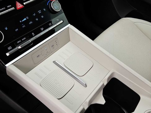 Used 2025 Hyundai Santa Fe SEL image 20