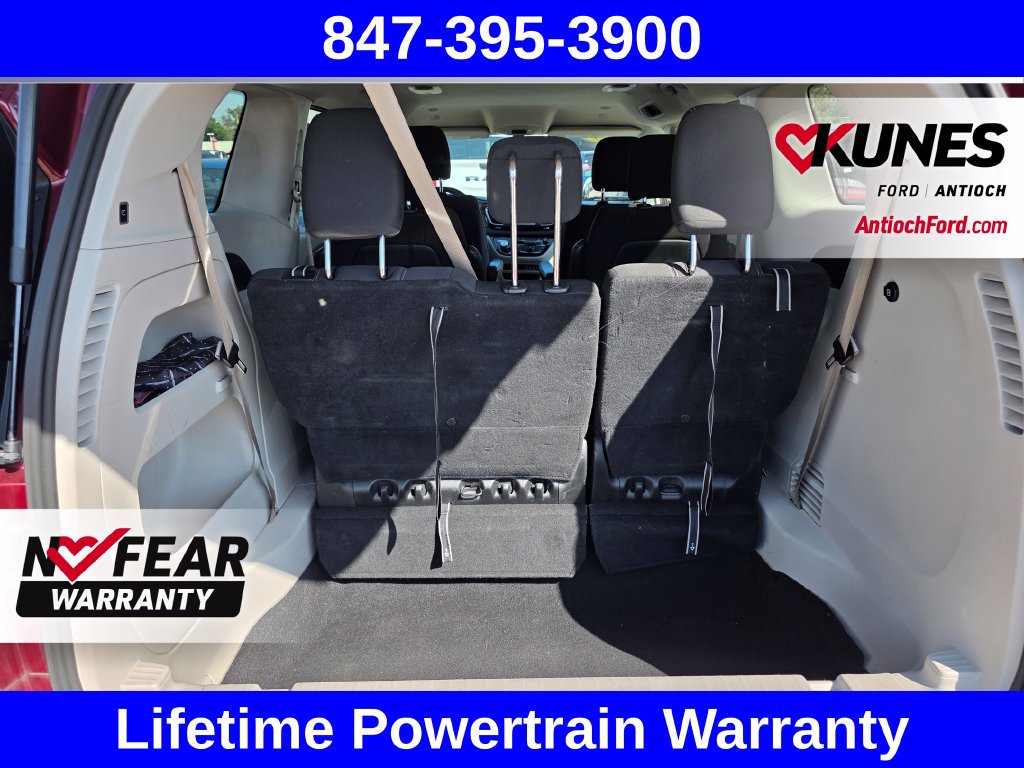 Used 2023 Chrysler Voyager LX FWD image 35