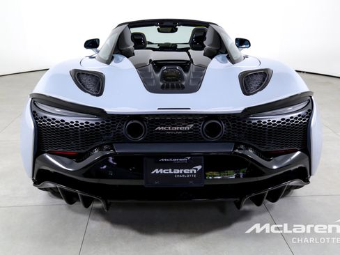 Used 2025 McLaren Artura Spider image 9