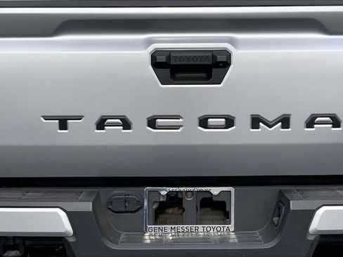 Used 2024 Toyota Tacoma TRD Sport RWD image 31