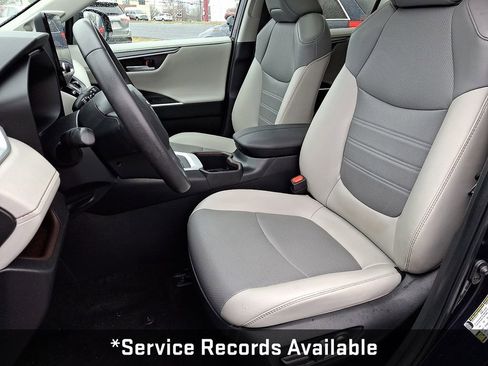 Used 2024 Toyota RAV4 Limited image 14