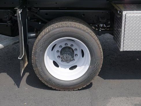 New 2024 Ford F550 4x4 Regular Cab Super Duty image 9