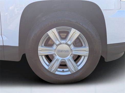 Used 2016 GMC Terrain SLE image 12