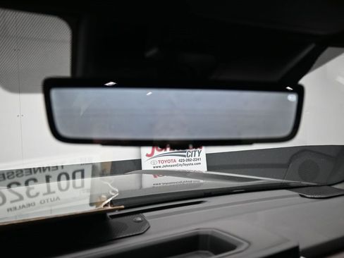 Used 2025 Toyota Sequoia Capstone image 19