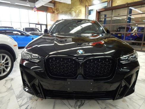 Used 2023 BMW X4 xDrive30i w/ Premium Enhanced Package image 2