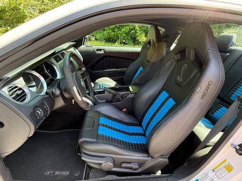 Used 2012 Ford Mustang Shelby GT500 w/ Electronics Pkg RWD image 10