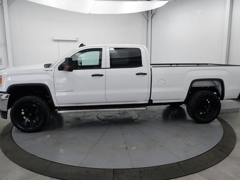 Used 2019 GMC Sierra 3500 4x4 Crew Cab image 4