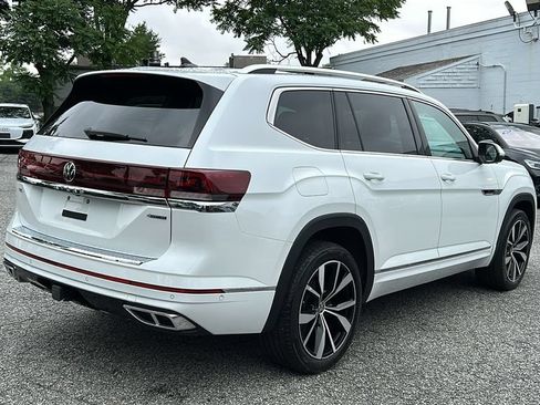 Used 2024 Volkswagen Atlas SEL Premium R-Line AWD/4WD image 4