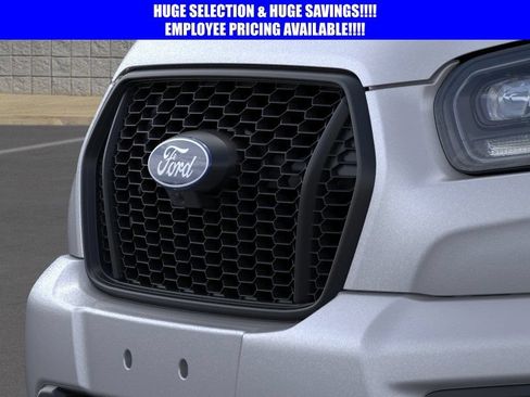 New 2026 Ford Transit 250 148 Medium Roof Extended AWD image 17