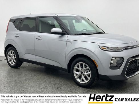 Used 2025 Kia Soul LX w/ LX Technology Package FWD image 1