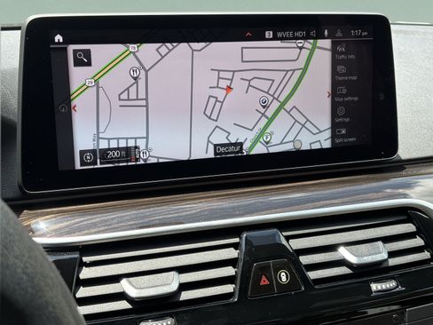 Used 2022 BMW 530i w/ Premium Package RWD image 13