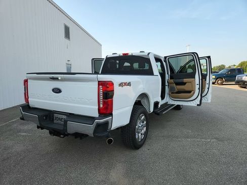 Used 2023 Ford F250 Lariat w/ Chrome Package AWD/4WD image 18