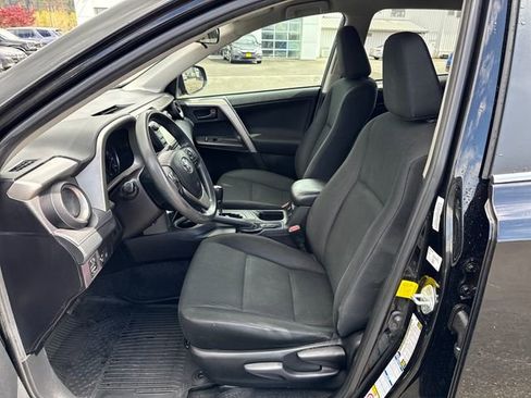 Used 2018 Toyota RAV4 LE w/ All Weather Liner Package AWD/4WD image 15