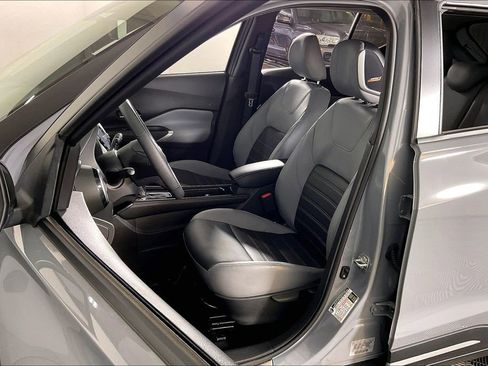 Used 2024 Nissan Kicks SR w/ SR Premium Package image 34