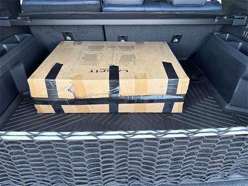 Used 2025 Toyota 4Runner 4WD image 12