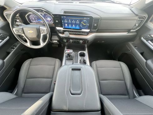 Used 2022 Chevrolet Silverado 1500 LT image 15