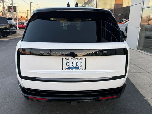 Used 2025 Land Rover Range Rover SE image 4