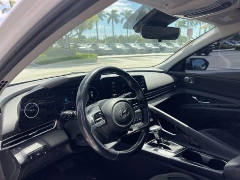 Used 2022 Hyundai Elantra SEL w/ Convenience Package image 26