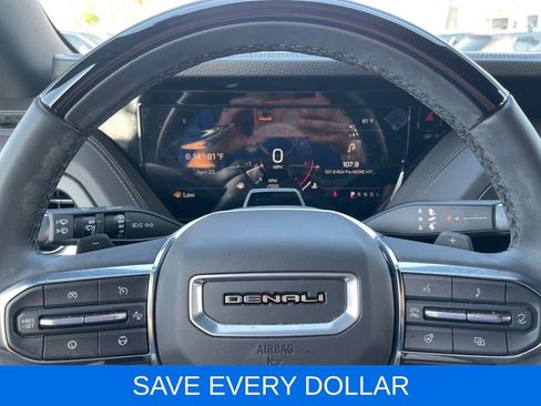 Used 2025 GMC Yukon Denali w/ Denali Reserve Package RWD image 11