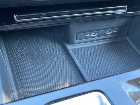 Used 2024 Volkswagen Atlas SE image 27